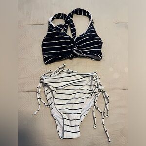 CupShe Navy Blue / White Swim Top & Black / White Strip Swim Bottom - S